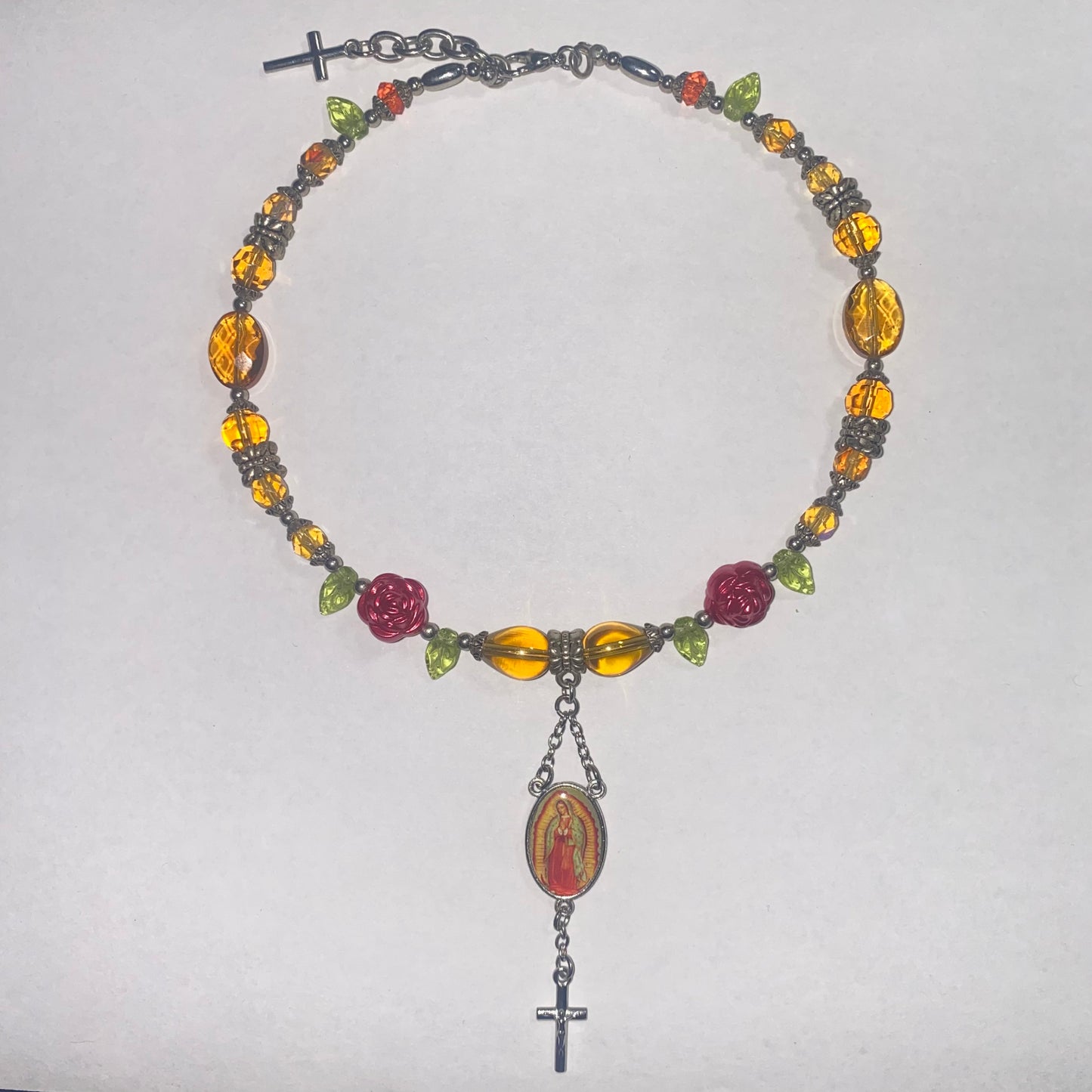 La Virgen Choker